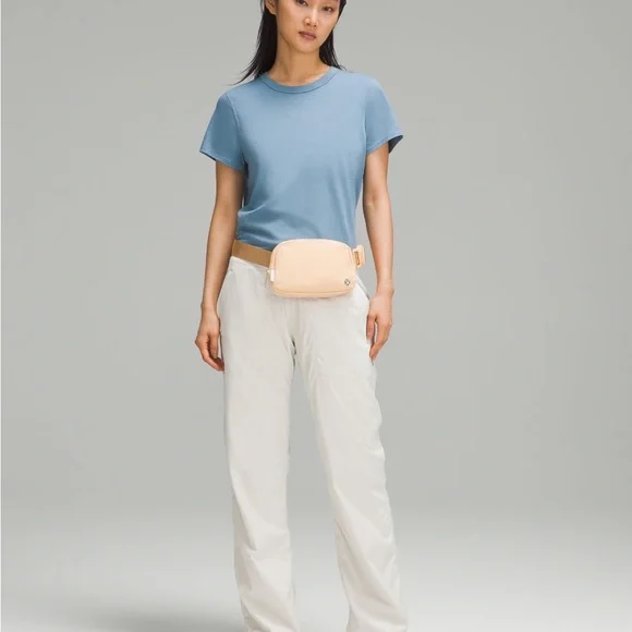 NWT Lululemon Everywhere Belt Bag 1L in Summer Glow - Picture 6 of 11